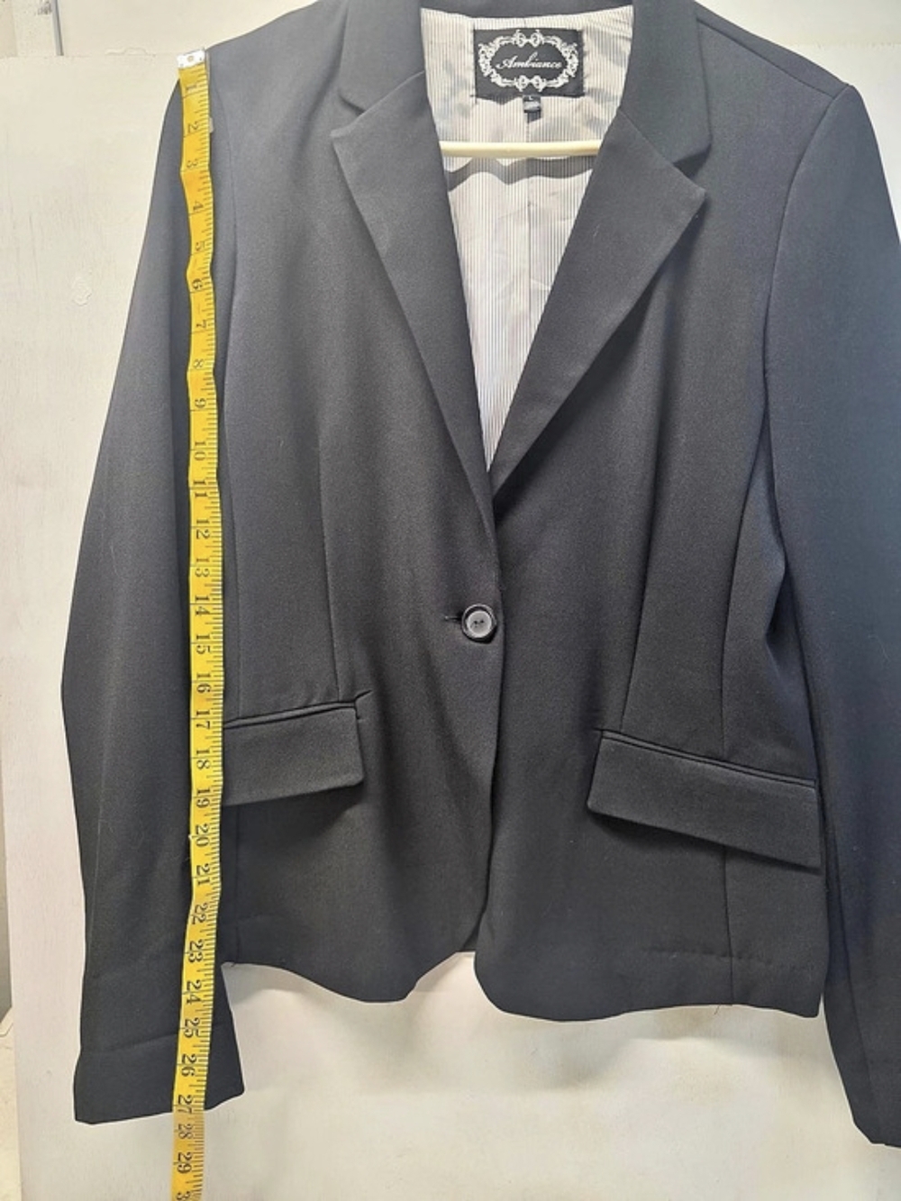Ambiance Women's Black Blazer Size Large